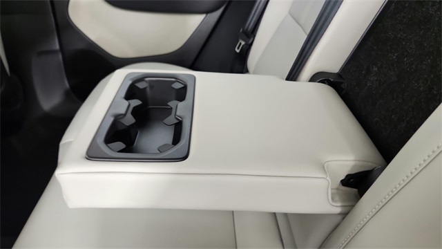 new 2026 Volvo XC40 car, priced at $53,975