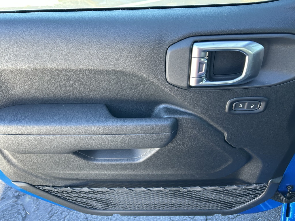 new 2026 Jeep Wrangler car, priced at $39,380