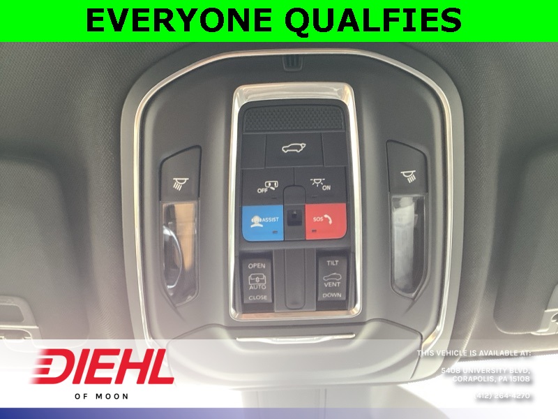 2025 Jeep Grand Cherokee Laredo photo 19