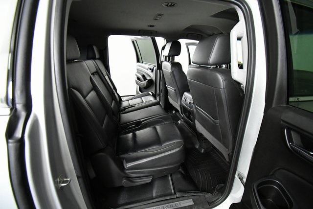 2017 Chevrolet Suburban LT photo 22
