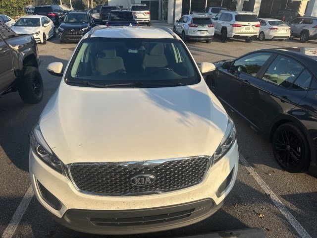 2017 Kia Sorento LX's photo