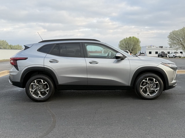 used 2025 Chevrolet Trax car