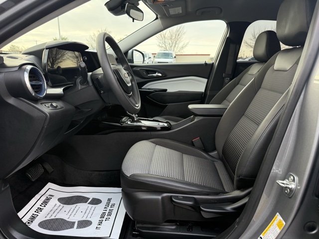 used 2025 Chevrolet Trax car