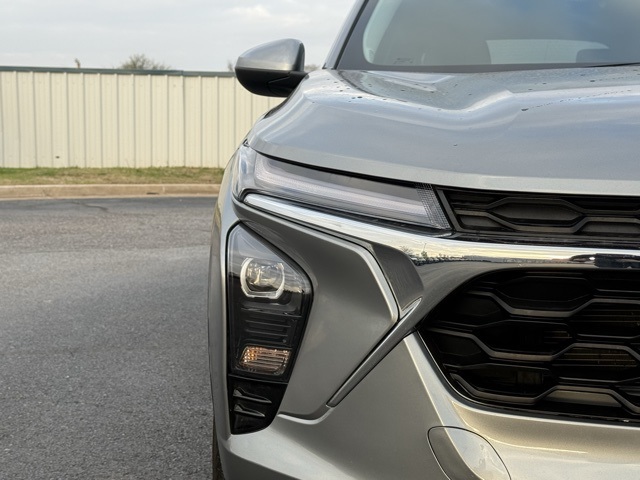 used 2025 Chevrolet Trax car