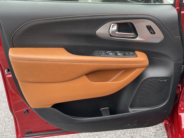 new 2026 Chrysler Pacifica car, priced at $51,469