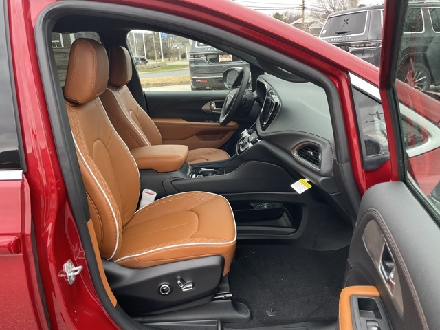 new 2026 Chrysler Pacifica car, priced at $51,469