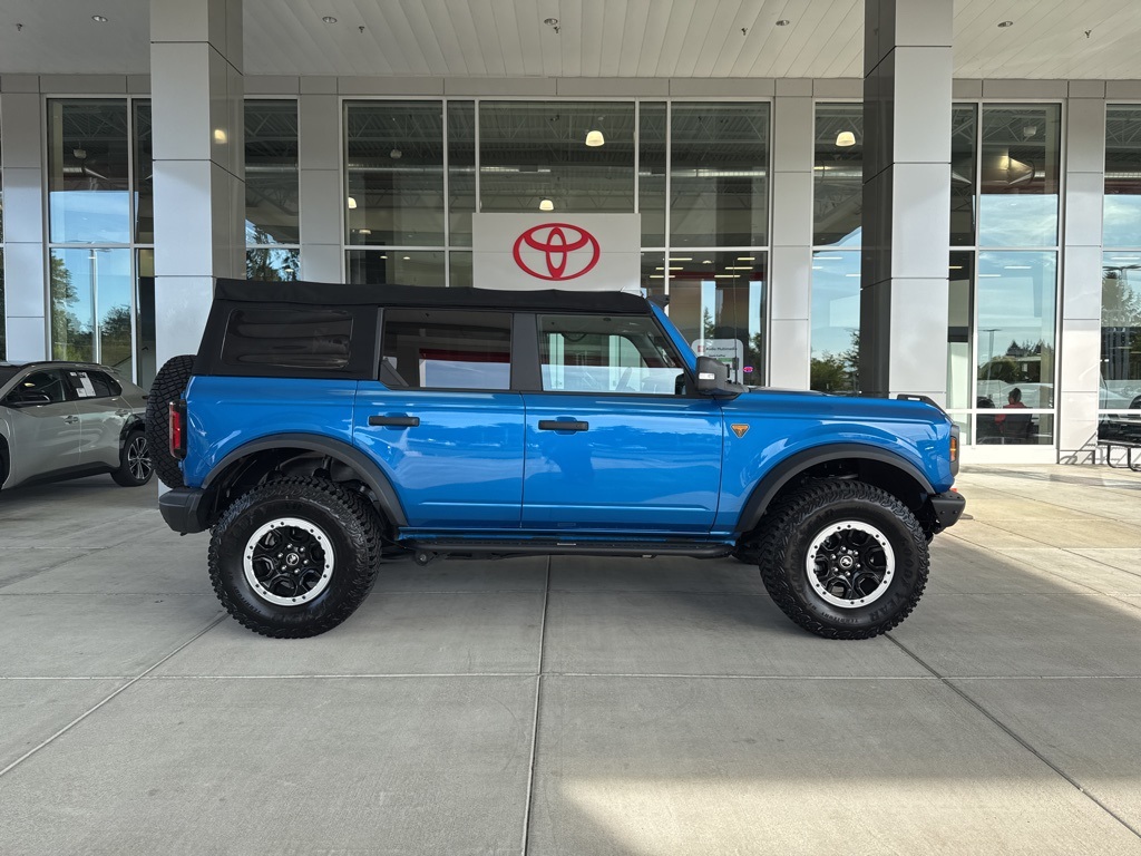 2021 Ford Bronco Badlands photo 2