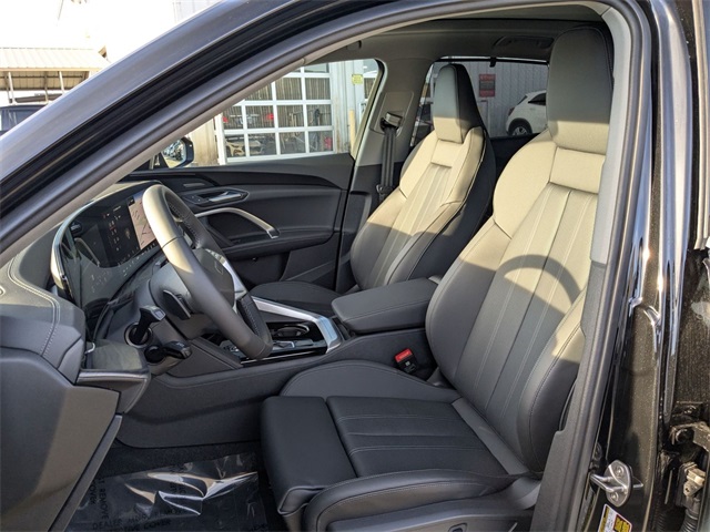 new 2025 Audi Q5 car, priced at $61,300