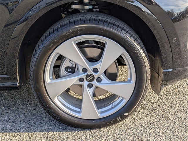 new 2025 Audi Q5 car, priced at $61,300