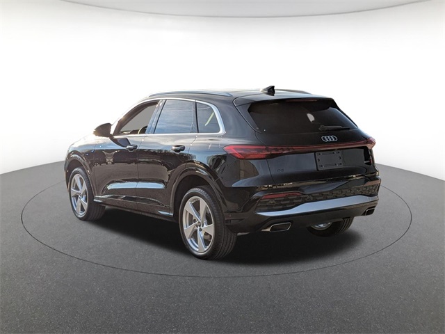 new 2025 Audi Q5 car, priced at $61,300