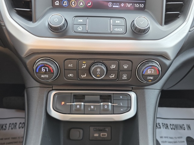 2022 GMC Acadia SLT