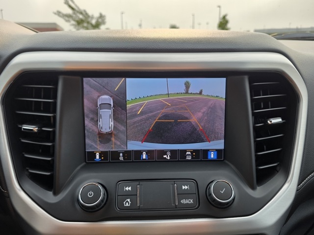 2022 GMC Acadia SLT