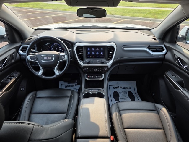 2022 GMC Acadia SLT