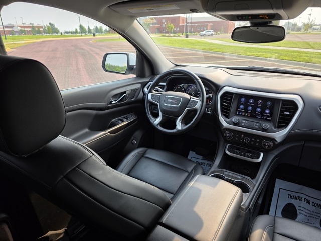 2022 GMC Acadia SLT