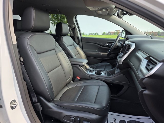 2022 GMC Acadia SLT
