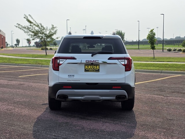 2022 GMC Acadia SLT