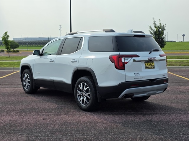 2022 GMC Acadia SLT