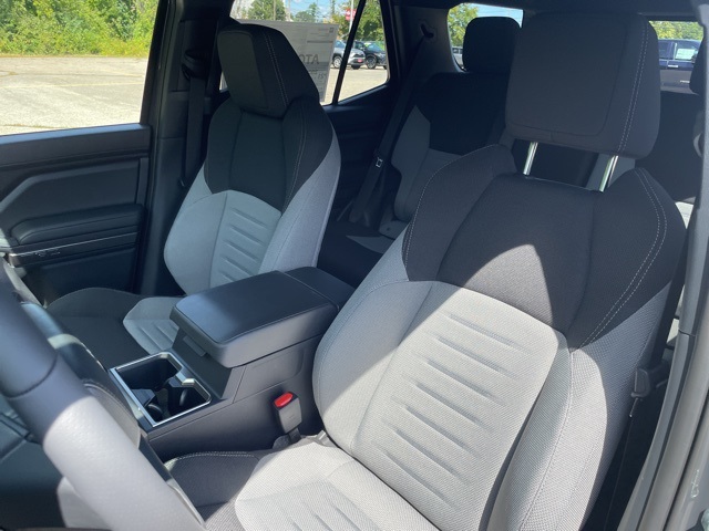2025 Toyota 4Runner TRD Off-Road photo 12