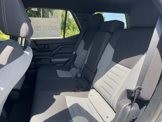 2025 Toyota 4Runner TRD Off-Road photo 9