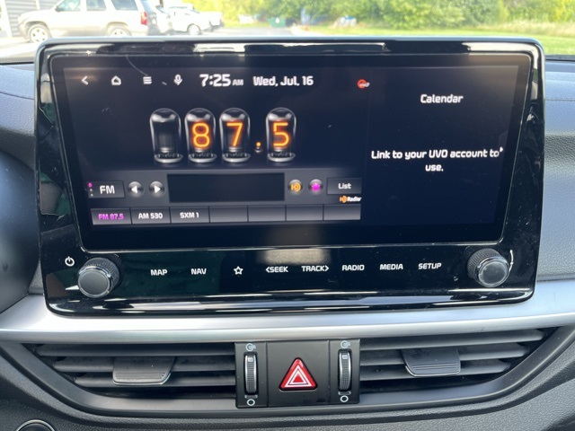 2022 Kia Forte GT-Line photo 11