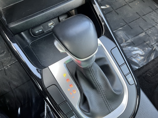 2022 Kia Forte GT-Line photo 15
