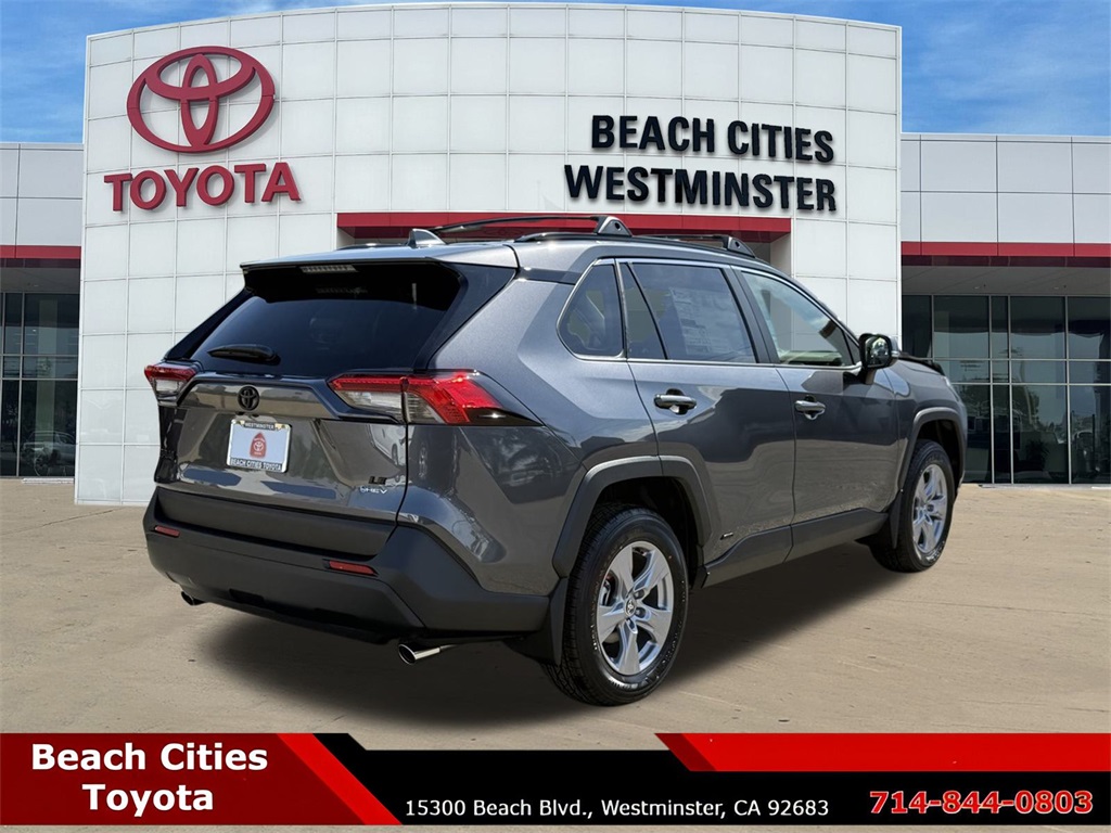 2025 Toyota RAV4 Hybrid LE photo 7