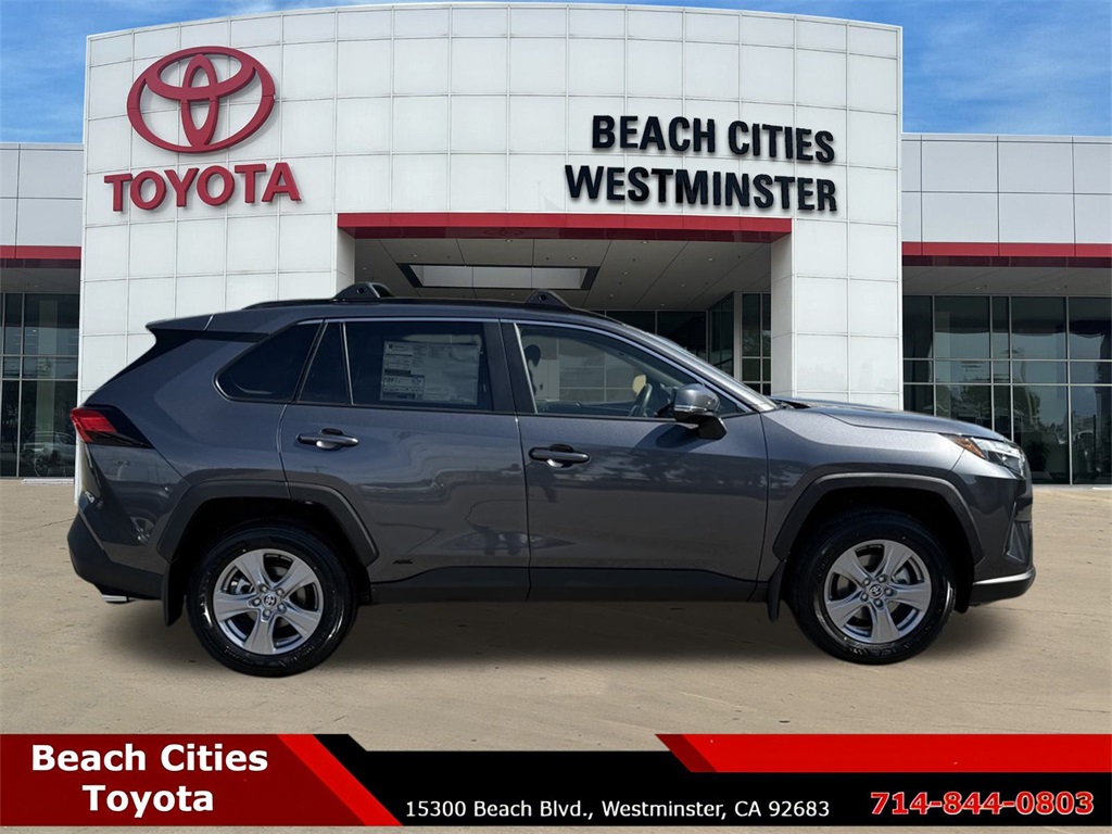 2025 Toyota RAV4 Hybrid LE photo 8