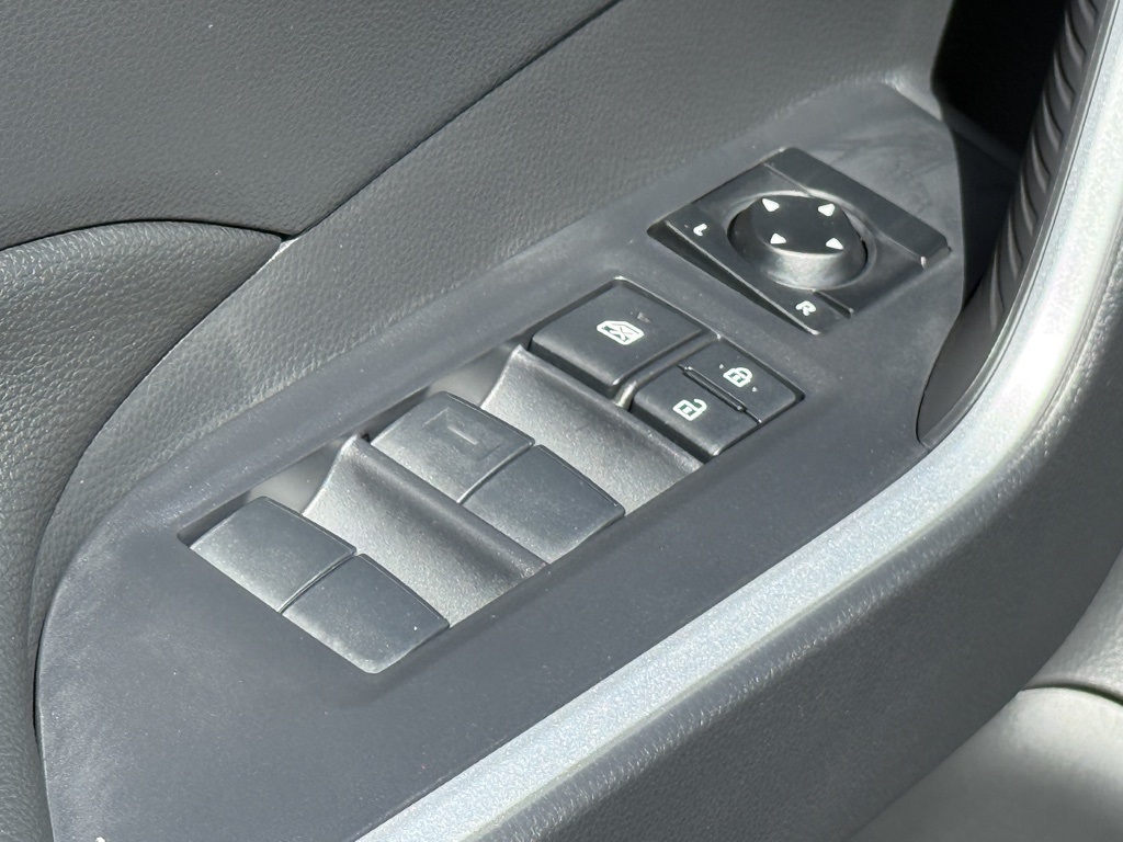 2025 Toyota RAV4 Hybrid LE photo 11