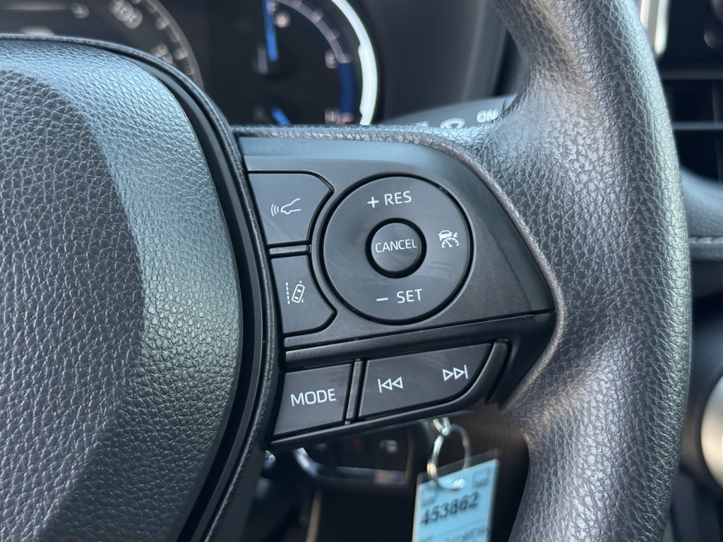 2025 Toyota RAV4 Hybrid LE photo 16