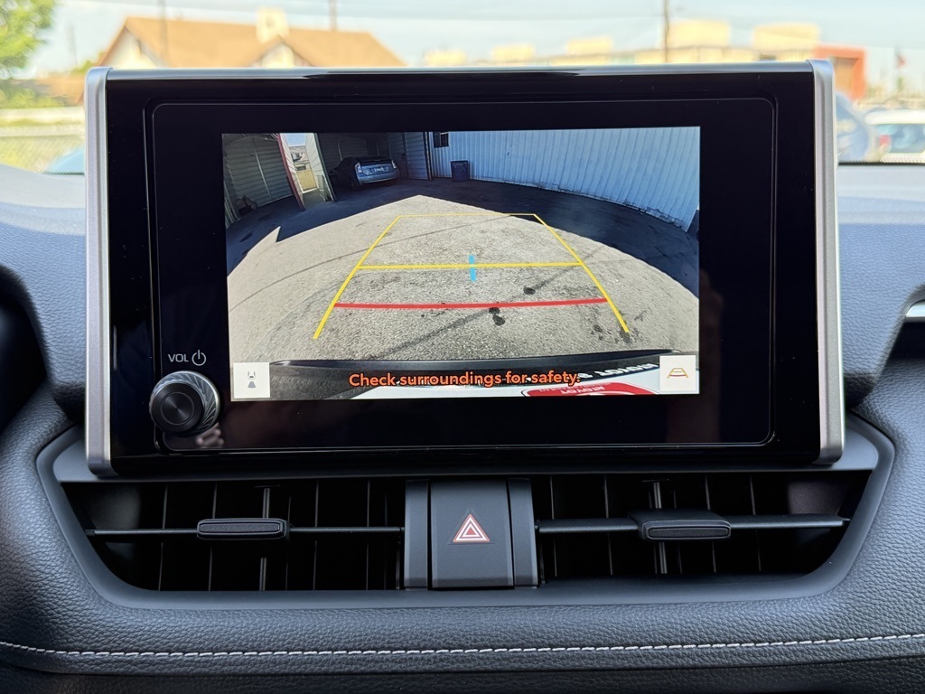 2025 Toyota RAV4 Hybrid LE photo 19
