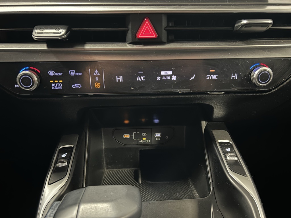 used 2024 Kia Sorento car, priced at $25,475