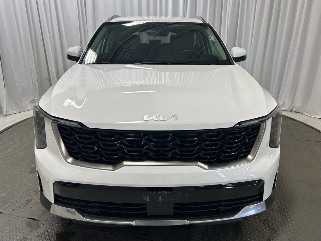 used 2024 Kia Sorento car, priced at $25,475