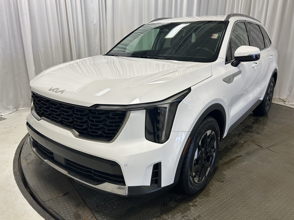 used 2024 Kia Sorento car, priced at $25,475