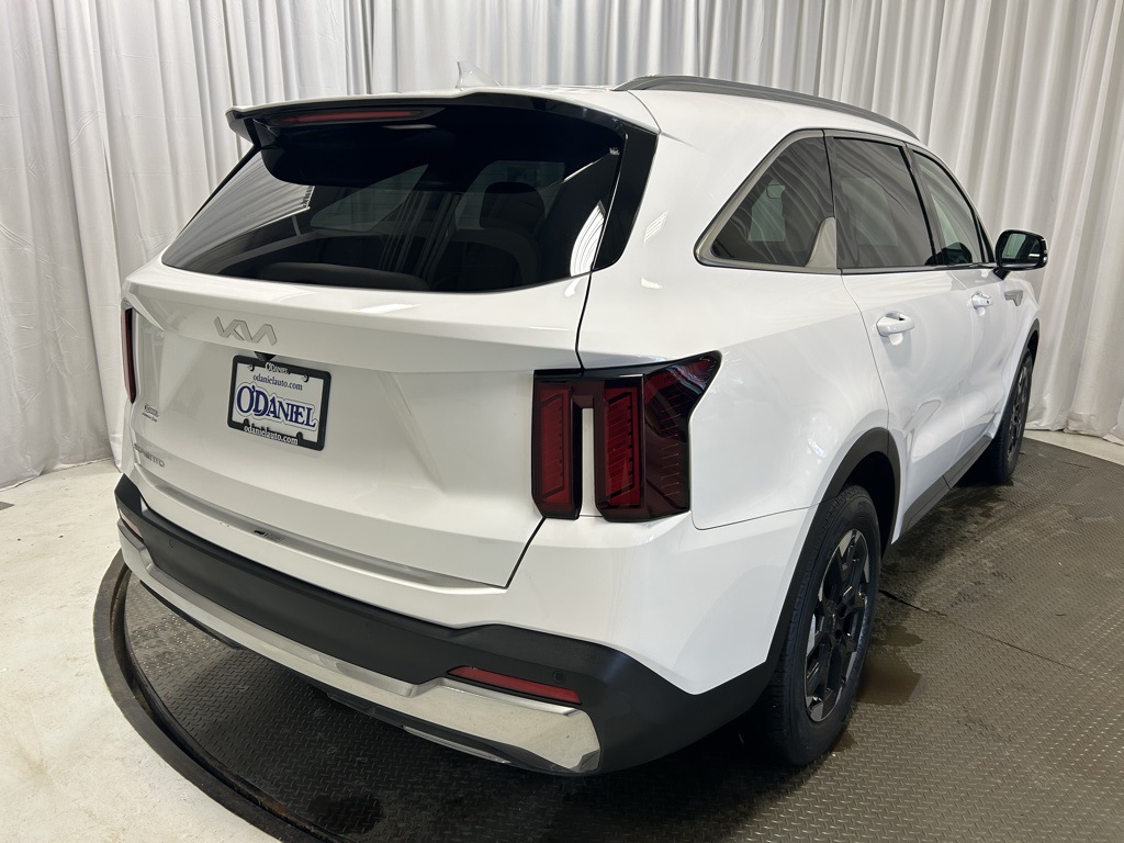 used 2024 Kia Sorento car, priced at $25,475