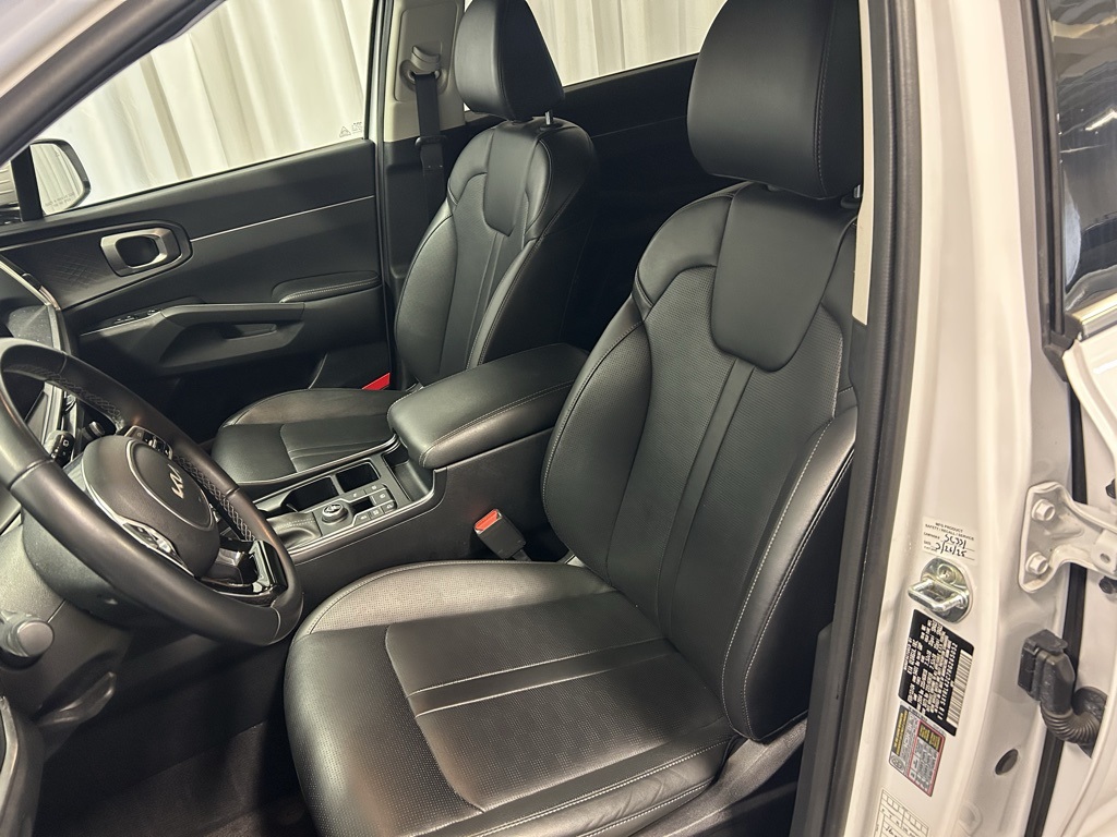 used 2024 Kia Sorento car, priced at $25,475