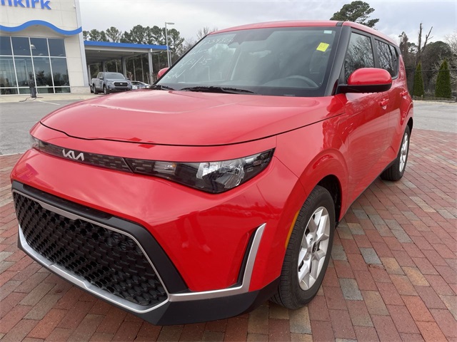 2024 Kia Soul LX's photo