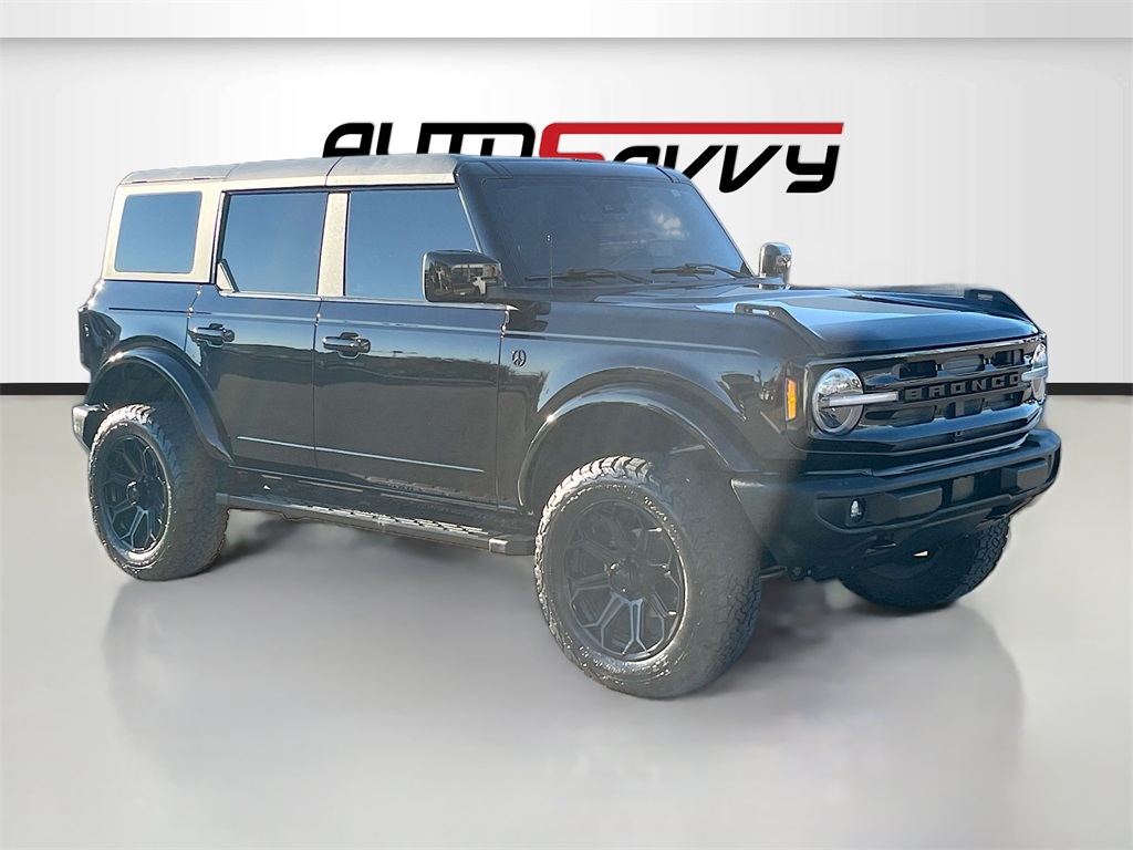 2022 Ford Bronco 4-Door Outer Banks's photo