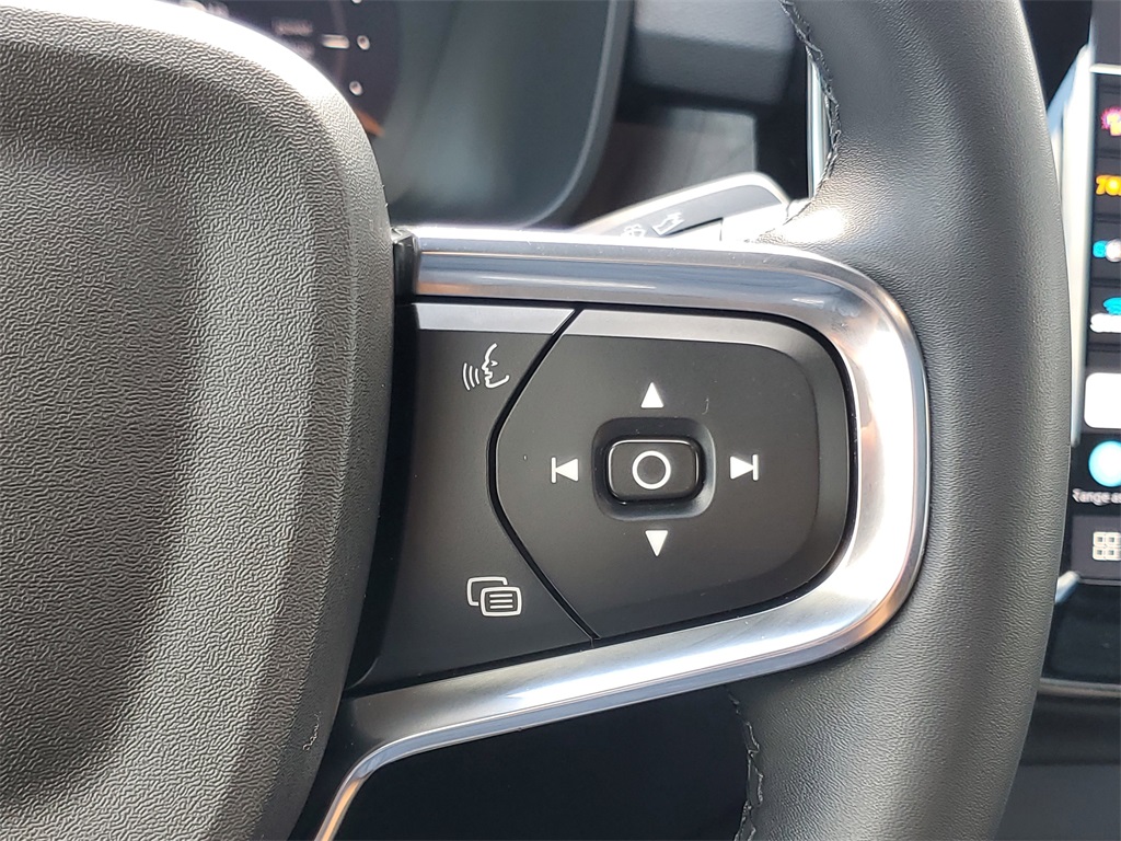 used 2023 Volvo C40 Recharge Pure Electric car, priced at $23,895