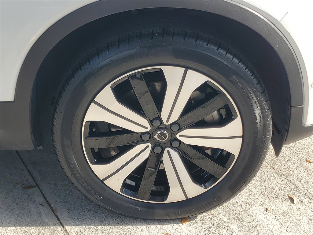 used 2023 Volvo C40 Recharge Pure Electric car, priced at $23,895