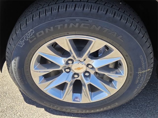 2025 Chevrolet Suburban Premier photo 2