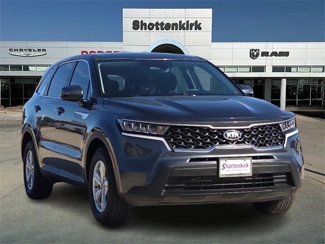 2021 Kia Sorento LX's photo