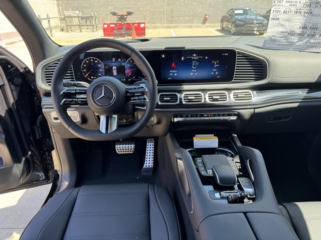 2025 Mercedes Benz GLS 580 4MATIC photo 14