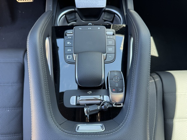 2025 Mercedes Benz GLS 580 4MATIC photo 16