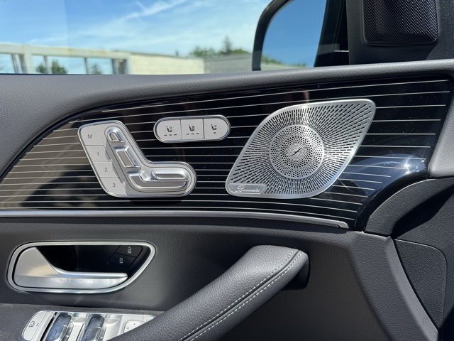 2025 Mercedes Benz GLS 580 4MATIC photo 20