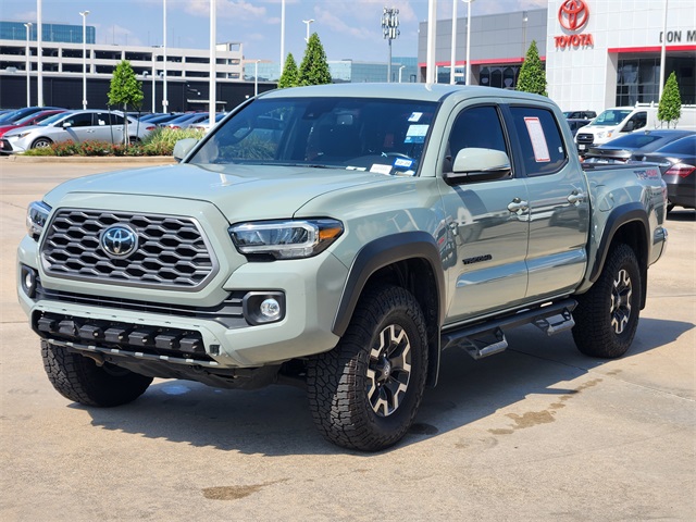 2023 Toyota Tacoma TRD photo 2