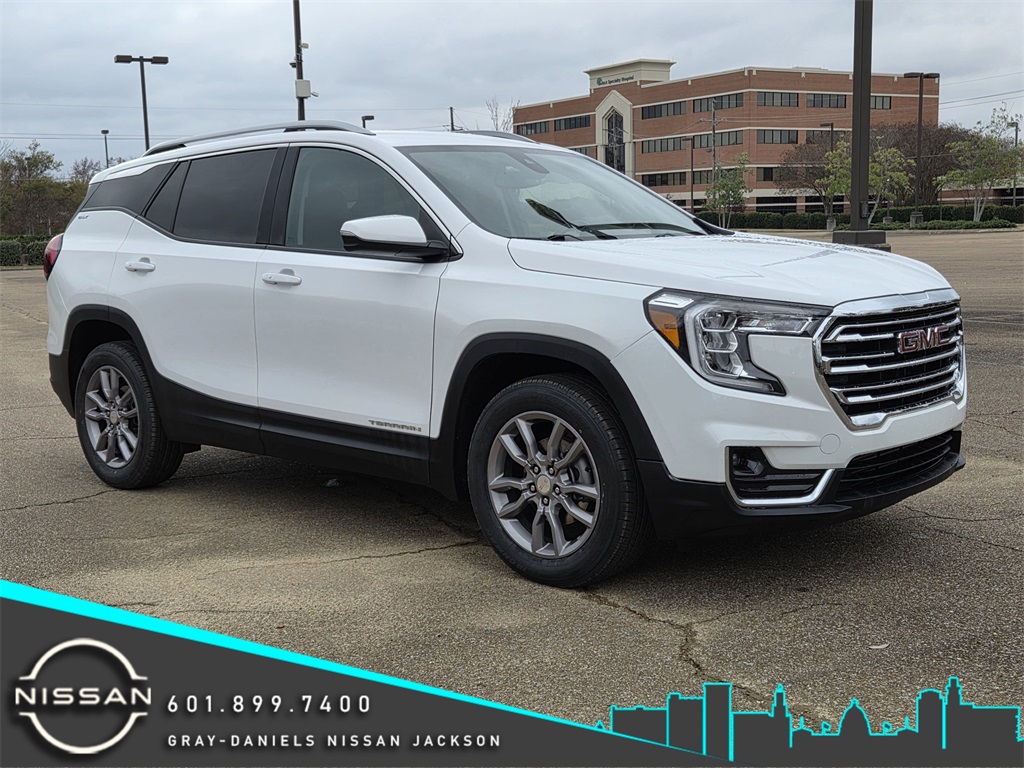 2024 GMC Terrain SLT's photo