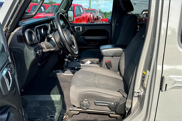 2021 Sting-Gray Clearcoat Jeep Gladiator Willys 4X4 Truck