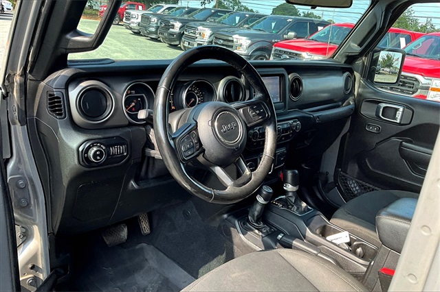 2021 Sting-Gray Clearcoat Jeep Gladiator Willys 4X4 Truck