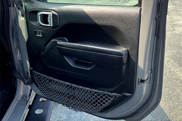 2021 Sting-Gray Clearcoat Jeep Gladiator Willys 4X4 Truck