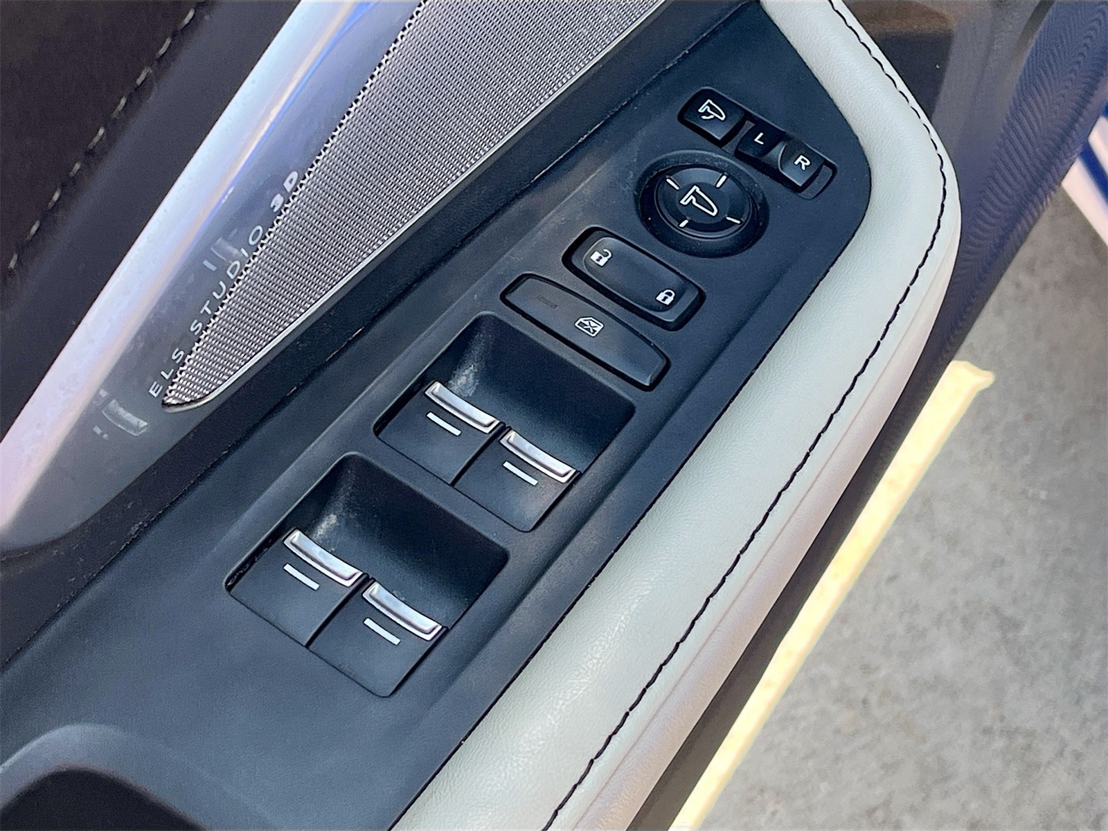 2022 Acura RDX A-Spec Advance photo 17